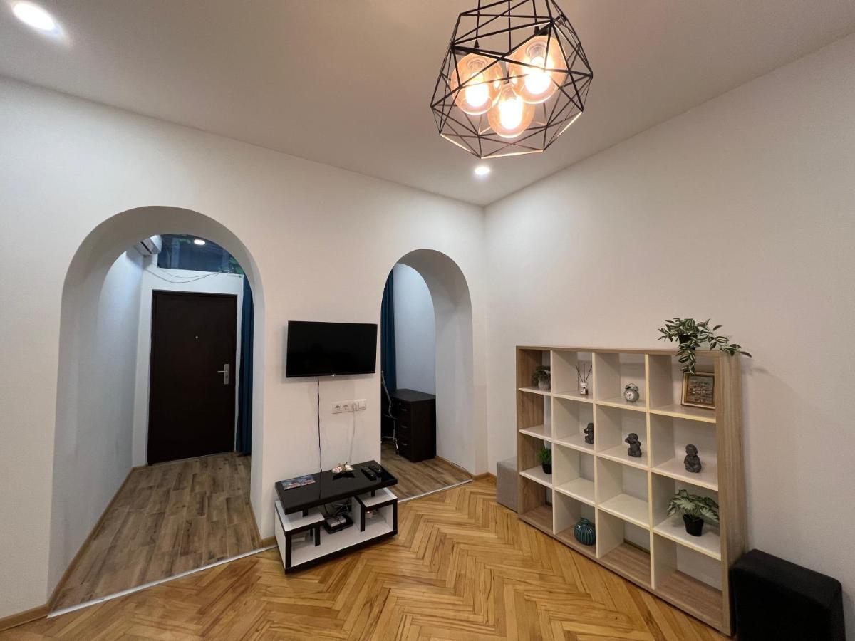 Cosy Apartment In Tbilisi Centre מראה חיצוני תמונה